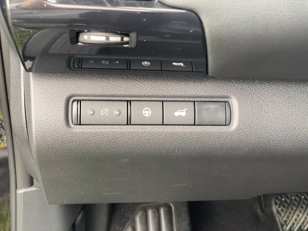 Certified 2026 Nissan Pathfinder SV AWD/4WD image 18