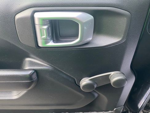 Used 2021 Jeep Wrangler Unlimited Sport image 20