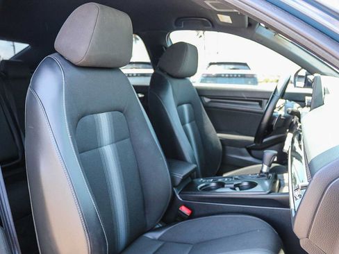 Used 2025 Honda Civic Sport image 16