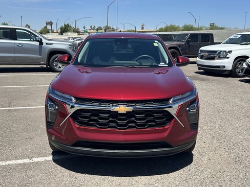 Used 2025 Chevrolet Trax LS w/ LS Convenience Package image 7