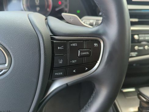 Used 2025 Lexus ES 350 w/ Premium Package FWD image 22