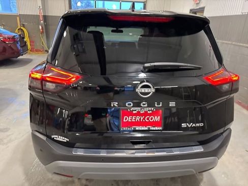 Certified 2023 Nissan Rogue SV image 9