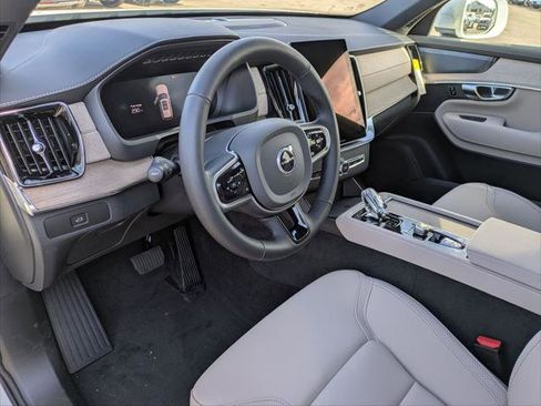 New 2026 Volvo XC90 B6 Plus w/ Protection Package Premier image 8