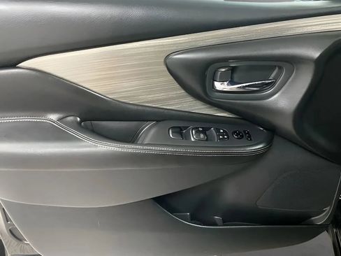 Used 2018 Nissan Murano SV FWD image 9