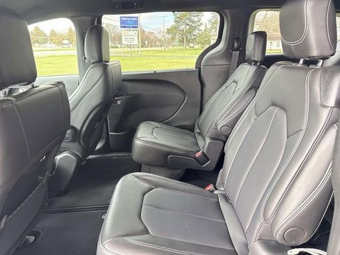 New 2026 Chrysler Pacifica Select w/ S Appearance Package FWD image 25