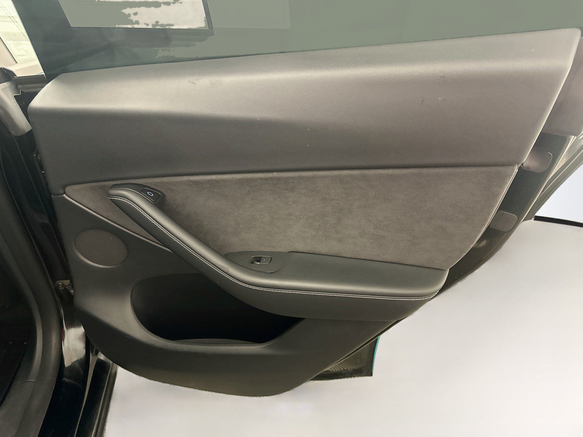 Used 2022 Tesla Model Y Long Range AWD/4WD image 33