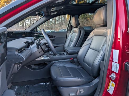 Used 2024 Lincoln Nautilus Premier w/ Equipment Group 102A image 15