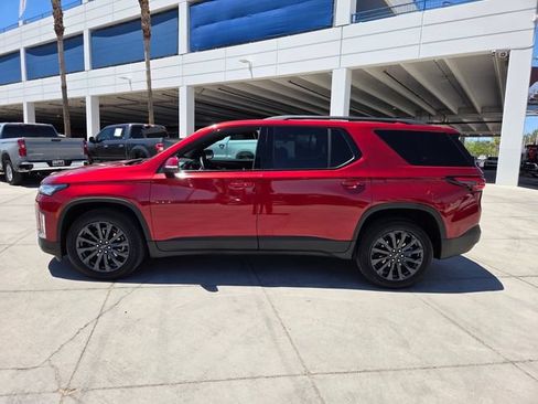 Certified 2023 Chevrolet Traverse RS FWD image 3