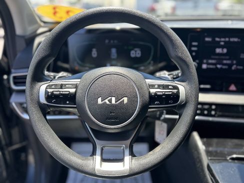 Used 2023 Kia Sportage LX AWD/4WD image 10