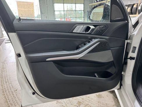 Used 2021 BMW X7 xDrive40i w/ Premium Package AWD/4WD image 21