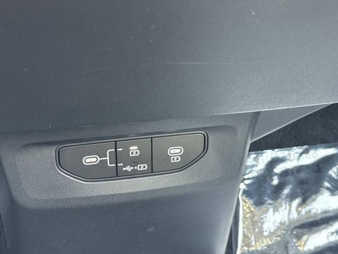 Used 2025 Kia EV6 Light image 30