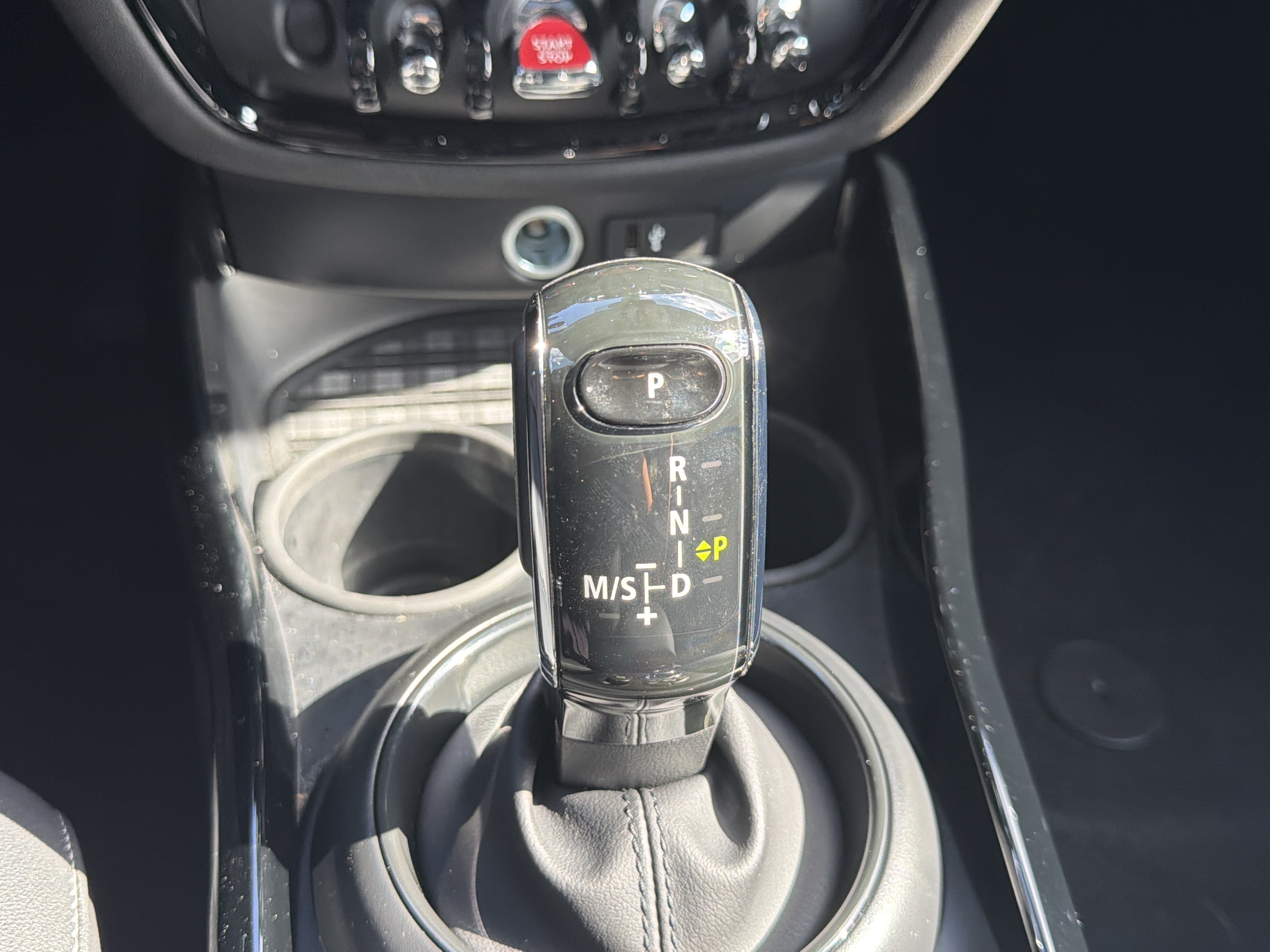 Certified 2024 MINI Cooper Clubman S FWD image 37
