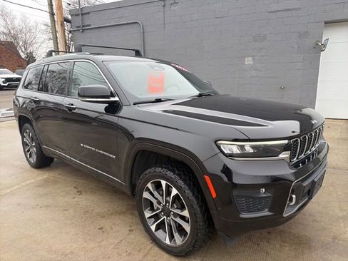 Used 2022 Jeep Grand Cherokee L Overland w/ Luxury Tech Group IV AWD/4WD image 5