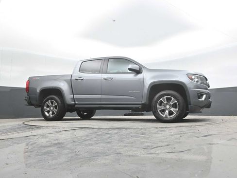 Used 2018 Chevrolet Colorado Z71 AWD/4WD image 29