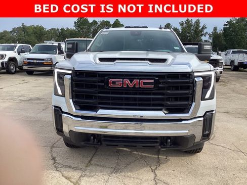 New 2025 GMC Sierra 2500 Pro w/ Convenience Package image 2