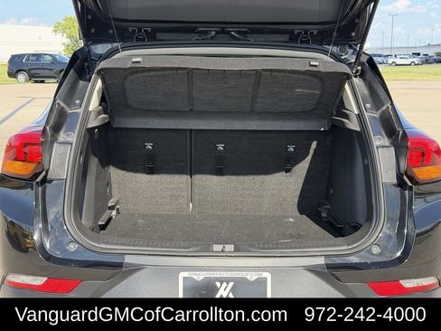 Used 2023 Buick Encore GX Preferred w/ Cold Weather Comfort Package FWD image 31