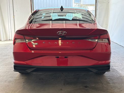 Used 2022 Hyundai Elantra SEL image 6