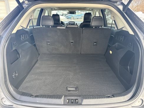 Used 2024 Ford Edge SEL w/ Convenience Package image 6