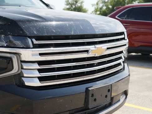 Used 2021 Chevrolet Tahoe High Country w/ Premium Package RWD image 3
