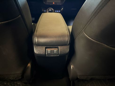 Used 2021 Toyota Prius Prime Limited image 25