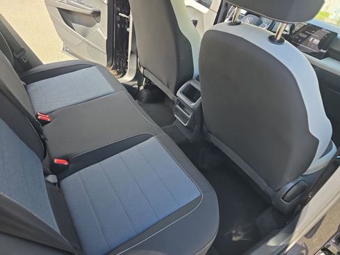 Used 2025 Volkswagen Taos S image 15