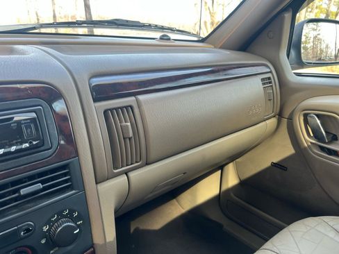 Used 2001 Jeep Grand Cherokee Limited image 30
