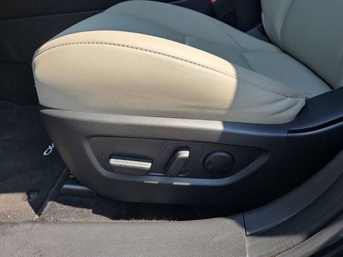 Certified 2025 MAZDA CX-30 AWD 2.5 S w/ Preferred Package image 17