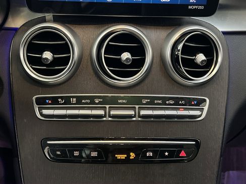 Used 2022 Mercedes-Benz GLC 300 4MATIC image 19