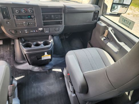 New 2024 Chevrolet Express 3500 w/ Power Convenience Package image 19