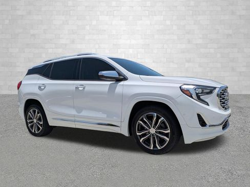 Used 2019 GMC Terrain Denali w/ Advanced Safety Package FWD image 1