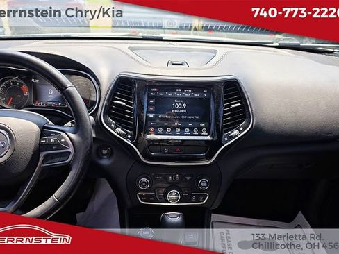 Used 2020 Jeep Cherokee Limited w/ Luxury Group AWD/4WD image 9