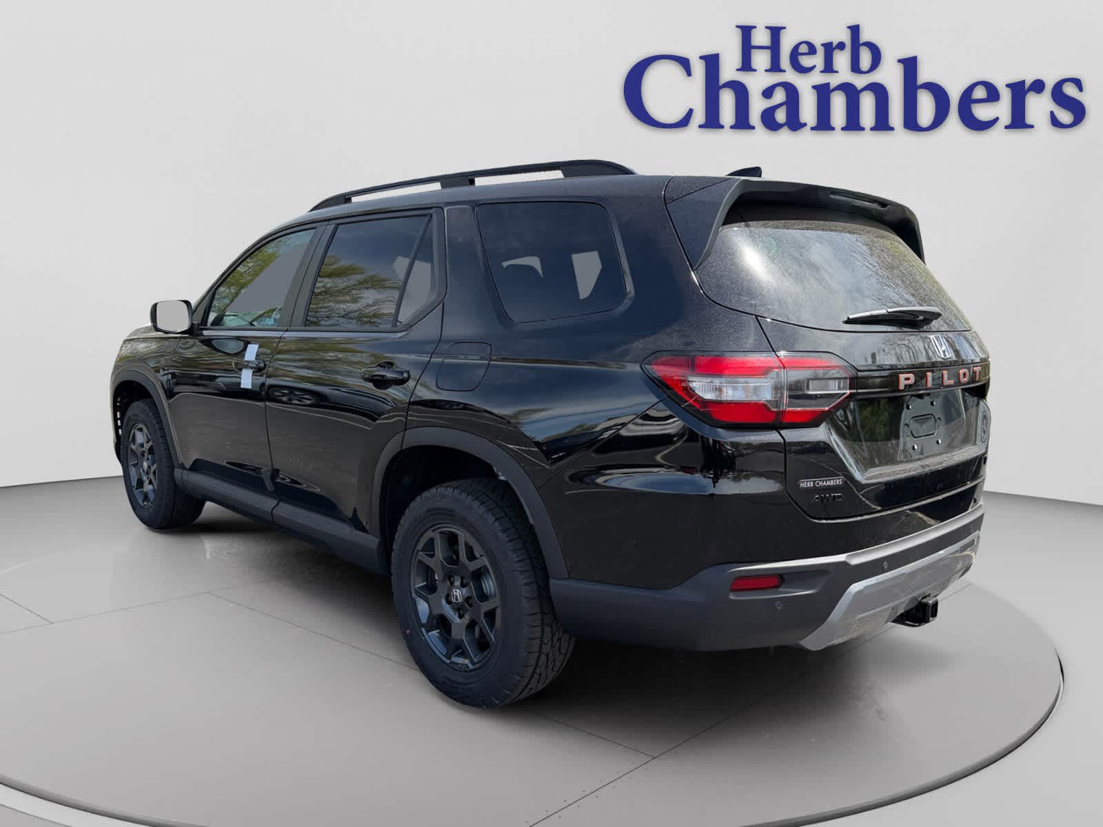 New 2026 Honda Pilot TrailSport image 3