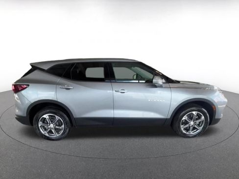 Used 2025 Chevrolet Blazer LT FWD image 16
