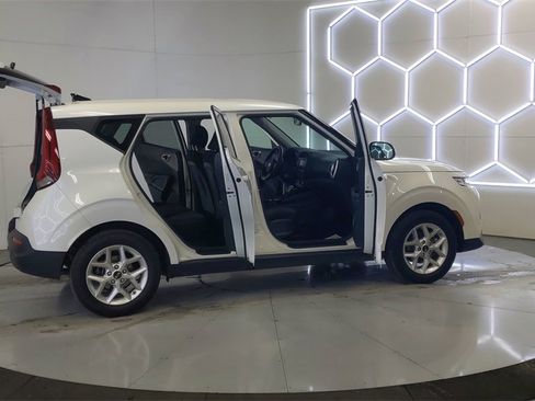 Used 2021 Kia Soul S image 18