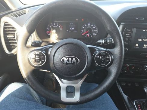 Used 2020 Kia Soul S FWD image 33
