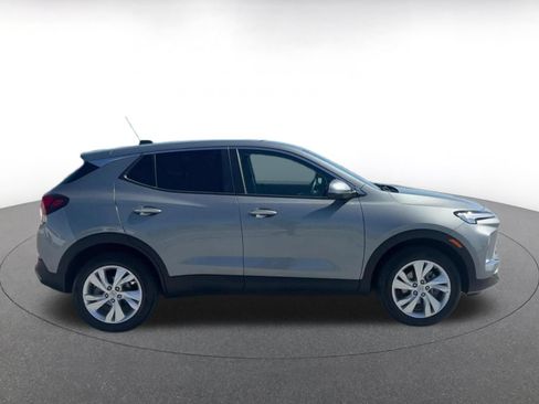 Used 2025 Buick Encore GX Preferred AWD/4WD image 15