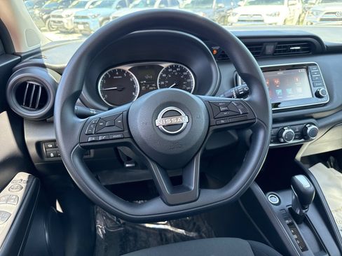 Used 2025 Nissan Kicks Play S FWD image 11