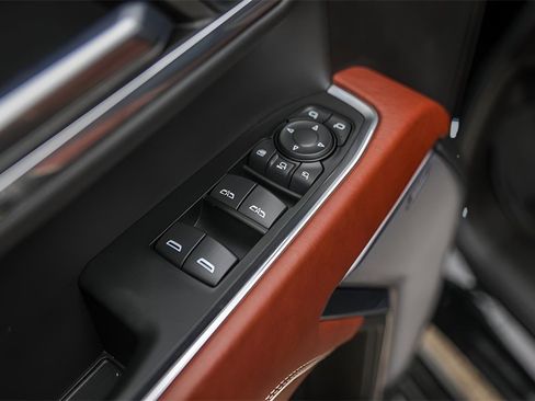 Used 2024 GMC Sierra 3500 Denali Ultimate image 31