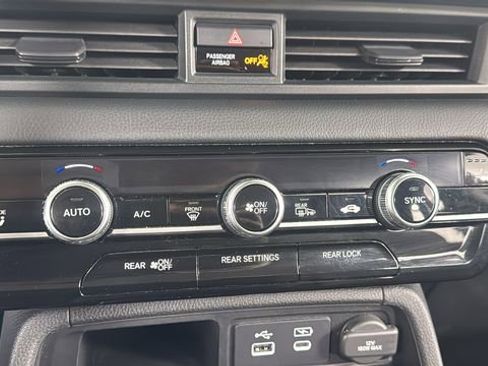 Used 2023 Honda Pilot EX-L image 29