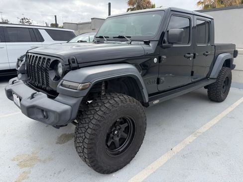 Used 2020 Jeep Gladiator Sport w/ Quick Order Package 24S AWD/4WD image 1