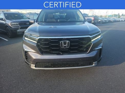 Used 2023 Honda Pilot Elite image 3