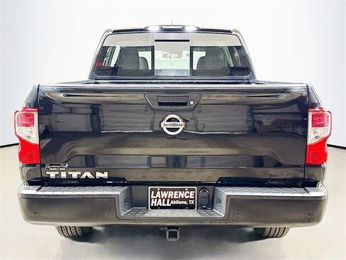 Used 2022 Nissan Titan S w/ S Utility Package image 5