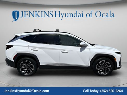 New 2026 Hyundai Tucson Limited FWD image 2