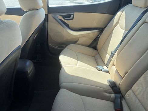 Used 2013 Hyundai Elantra GLS FWD image 8