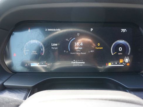 Used 2023 Jeep Grand Cherokee Limited AWD/4WD image 7