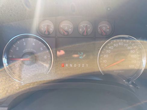 Used 2010 Ford F150 XLT image 12