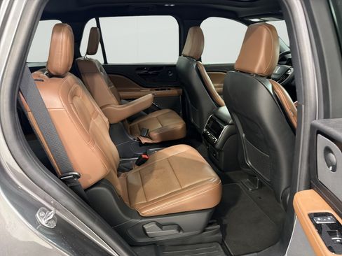 Used 2024 Lincoln Aviator Reserve w/ Elements Package Plus RWD image 13