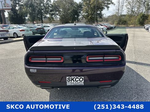 Used 2020 Dodge Challenger SXT w/ Blacktop Package image 31