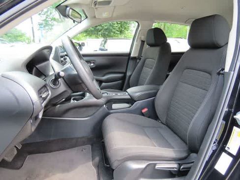 Used 2023 Honda HR-V LX image 12