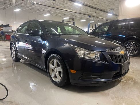 Used 2014 Chevrolet Cruze LT w/ All-Star Edition image 3